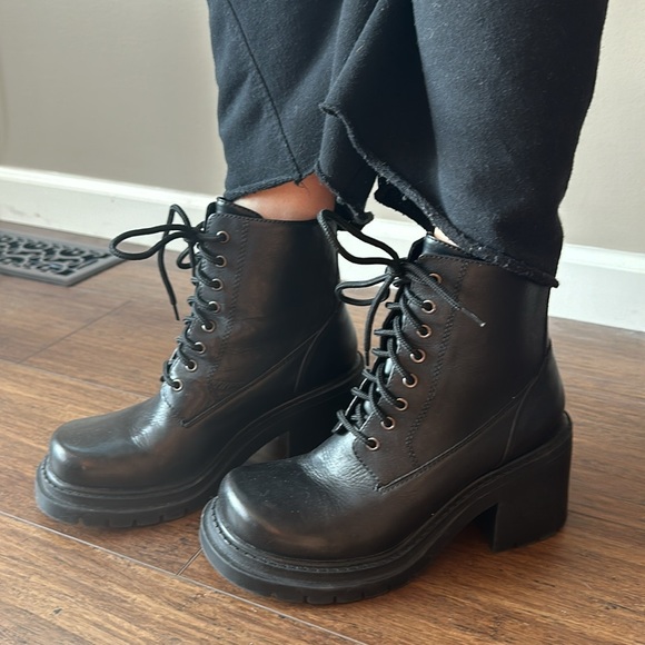 Vintage chunky black boots, 90s-2000s, Y2K - Picture 6 of 7